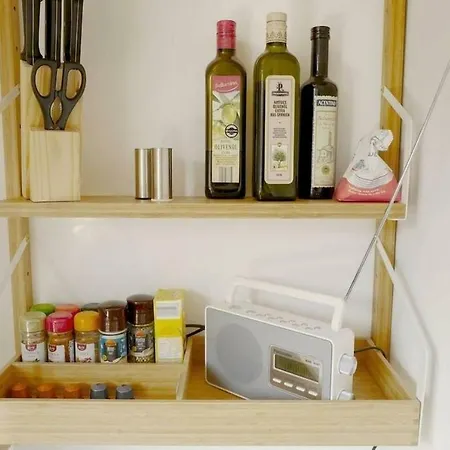 B2 *